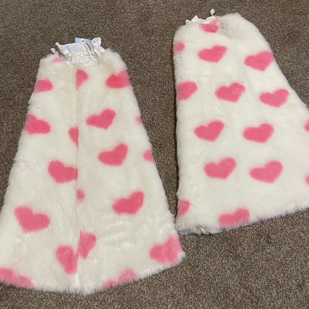 Fluffy rave leg warmers